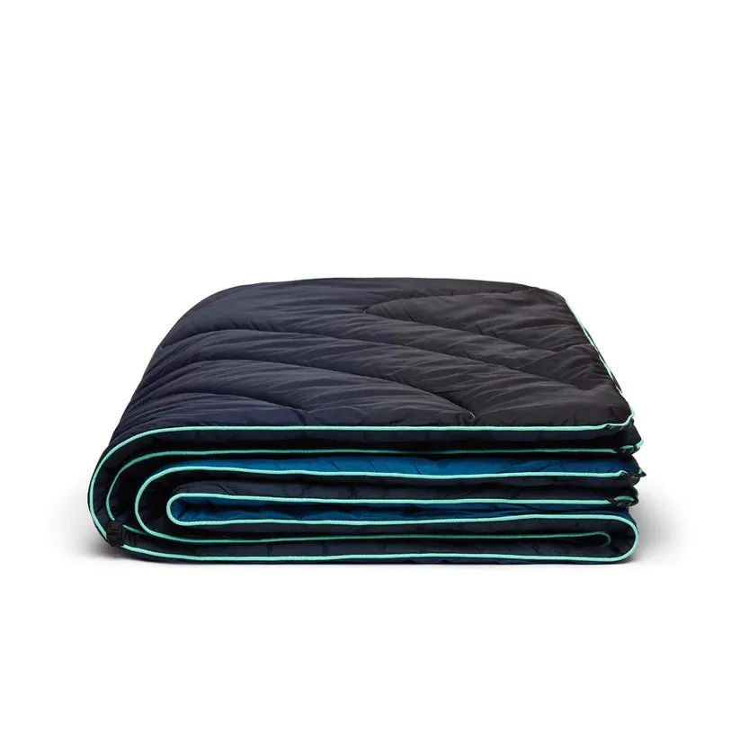 Original Puffy Outdoor Blanket - Ocean Fade