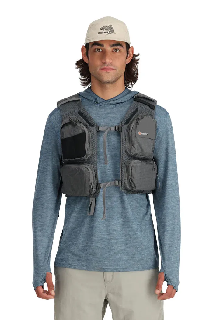 Simms Flyweight Vest - Smoke